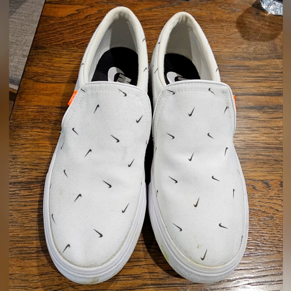 Nike low top